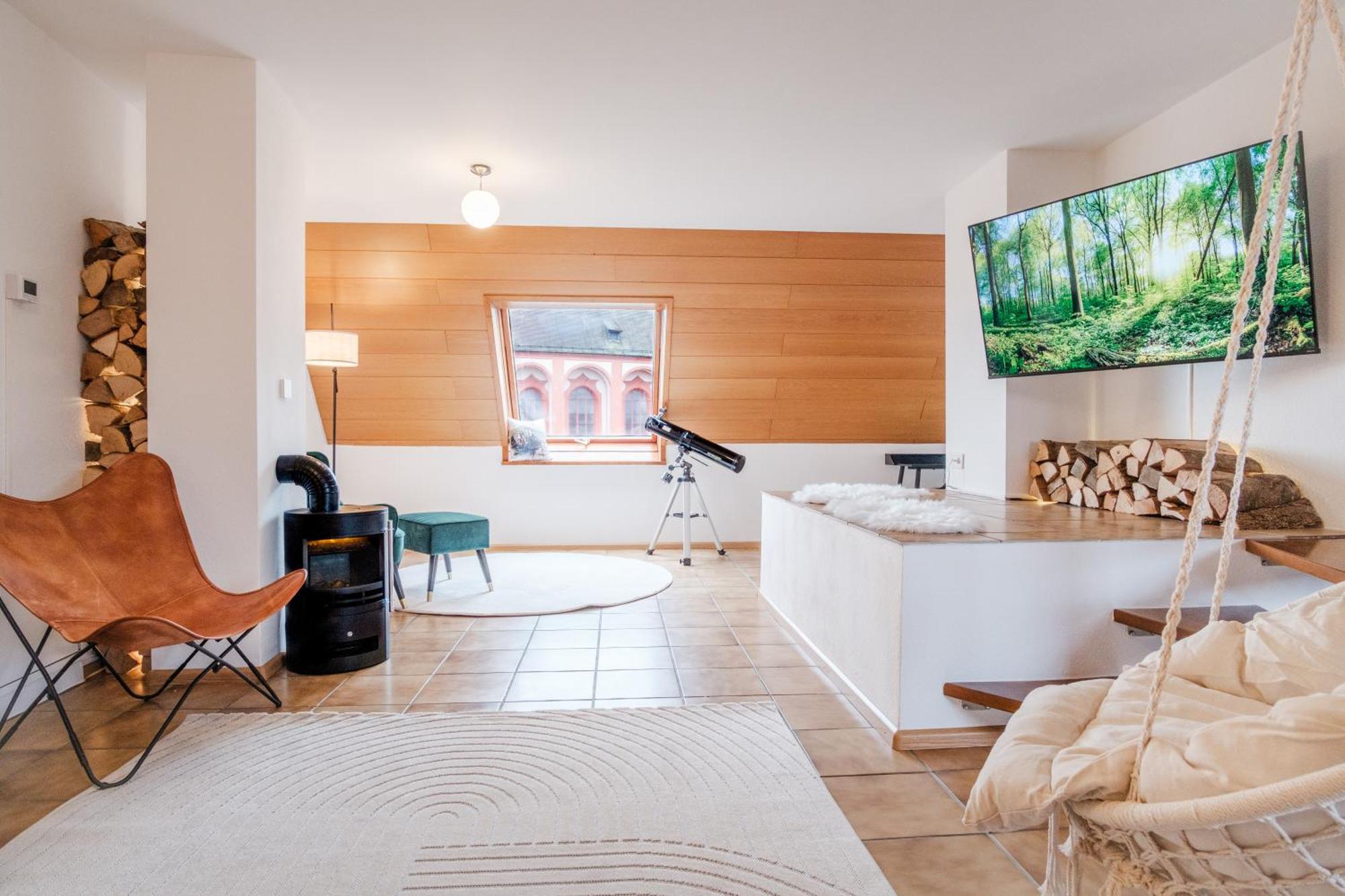 Neu Deluxe Muensterblick, Maisonette, Kingsize Bett, Kueche, Netflix, Aussicht, E-kamin Apartment *