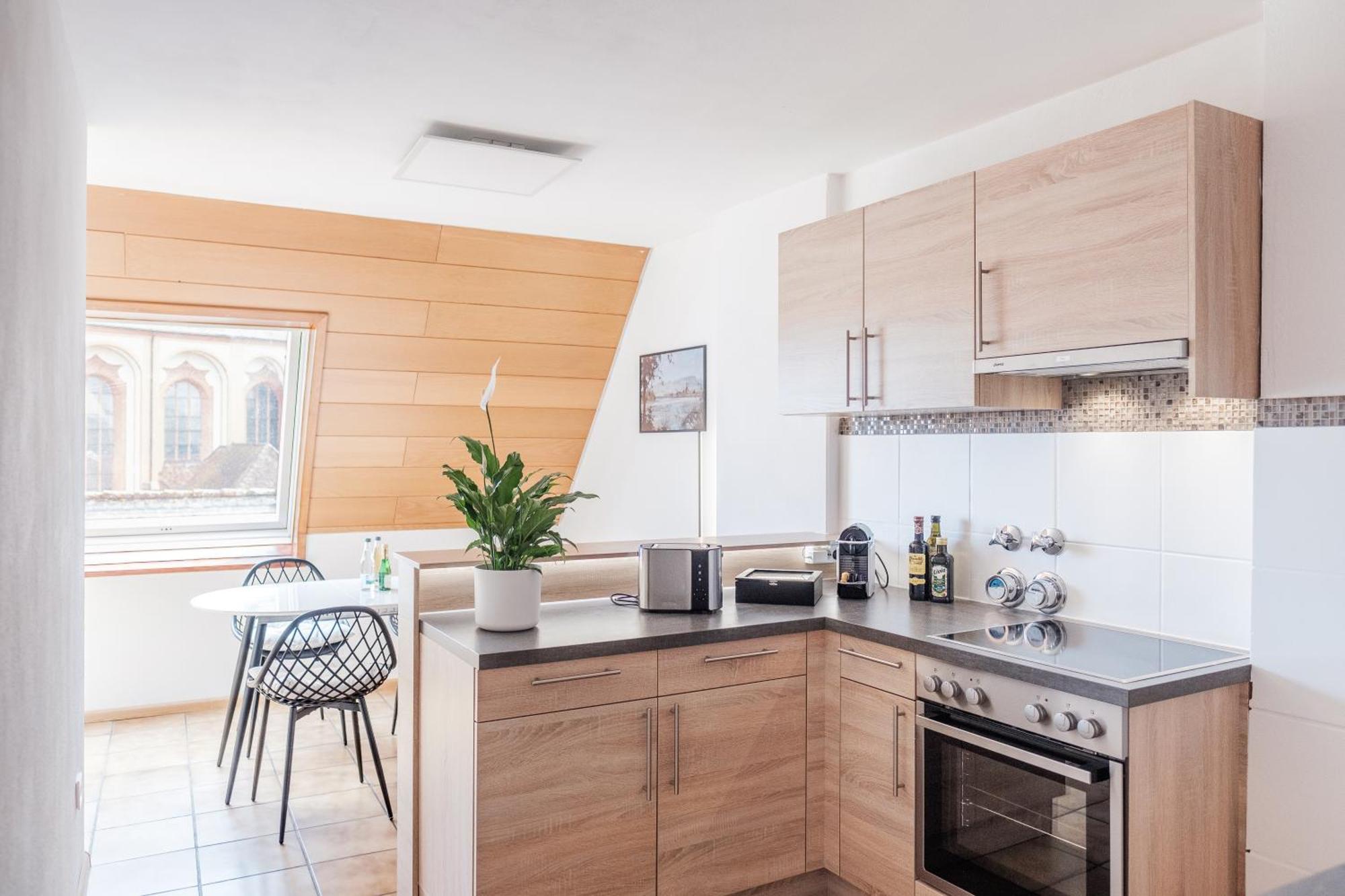Neu Deluxe Muensterblick, Maisonette, Kingsize Bett, Kueche, Netflix, Aussicht, E-kamin